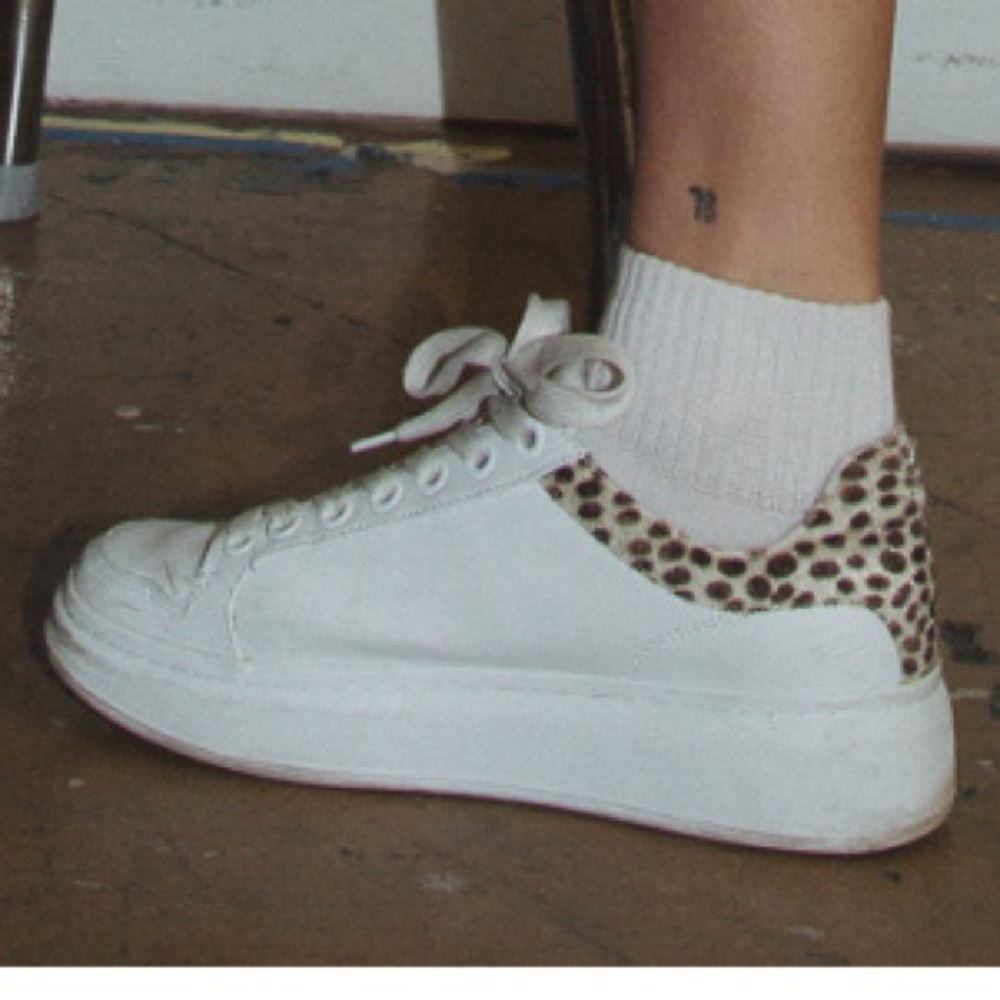 What are these shoes? ISO
